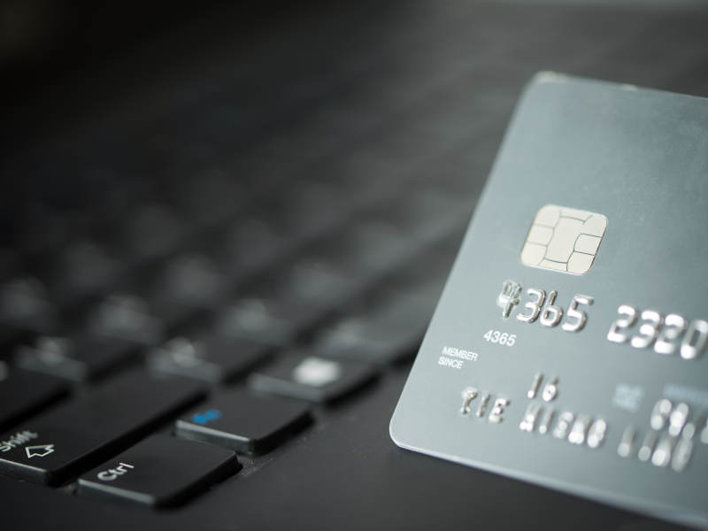 Wybór najlepszej karty kredytowej – na co zwrócić uwagę