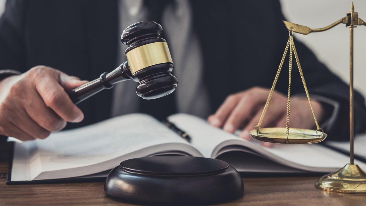 Adwokat Otwock – jak wybrać dobrego adwokata? 